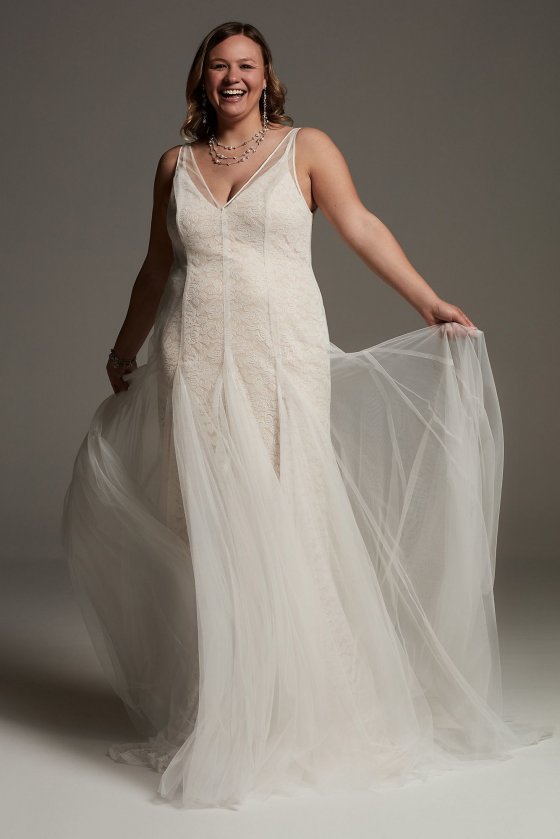 Plunging Tulle Plus Wedding Dress Overdress 8VW351563 [8VW351563]