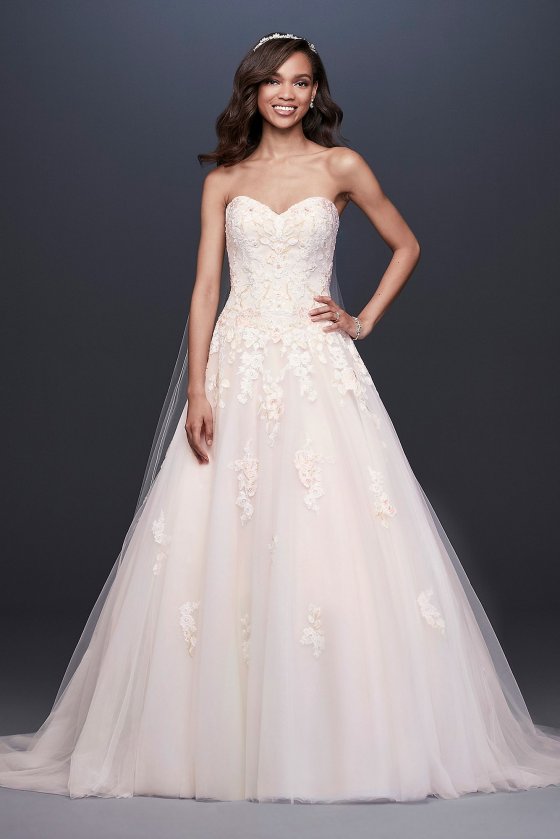 Embroidered Lace Applique Ball Gown Wedding Dress V3902 [V3902]