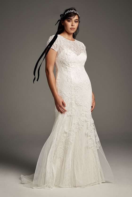 Plus Size White Short Sleeves Long Mermaid Lace Bridal Dress Style 8VW351312