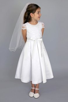 Short Sleeves Lace Bodice Communion Dress with Pleats C5-366