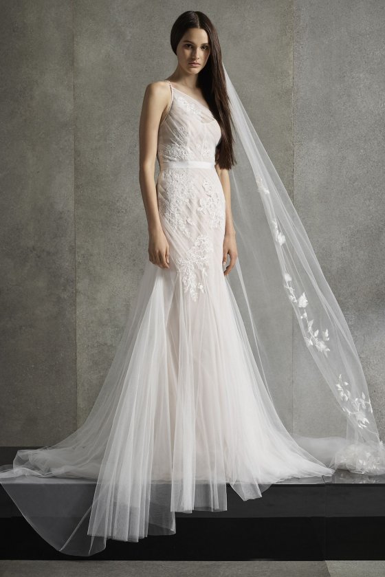 Asymmetric Petite Wedding Dress 7VW351553