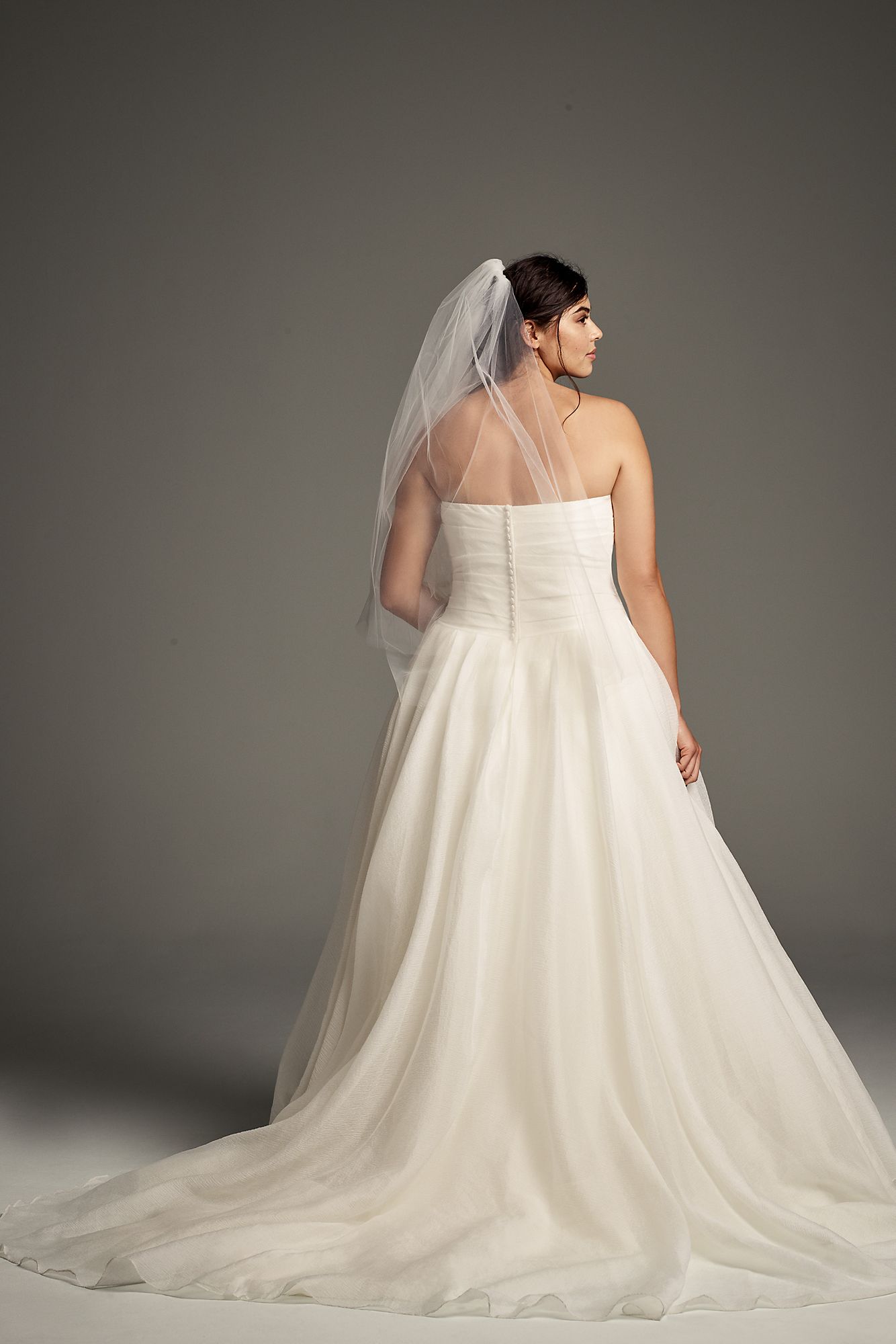 Organza Plus Size Wedding Dress   8VW351178
