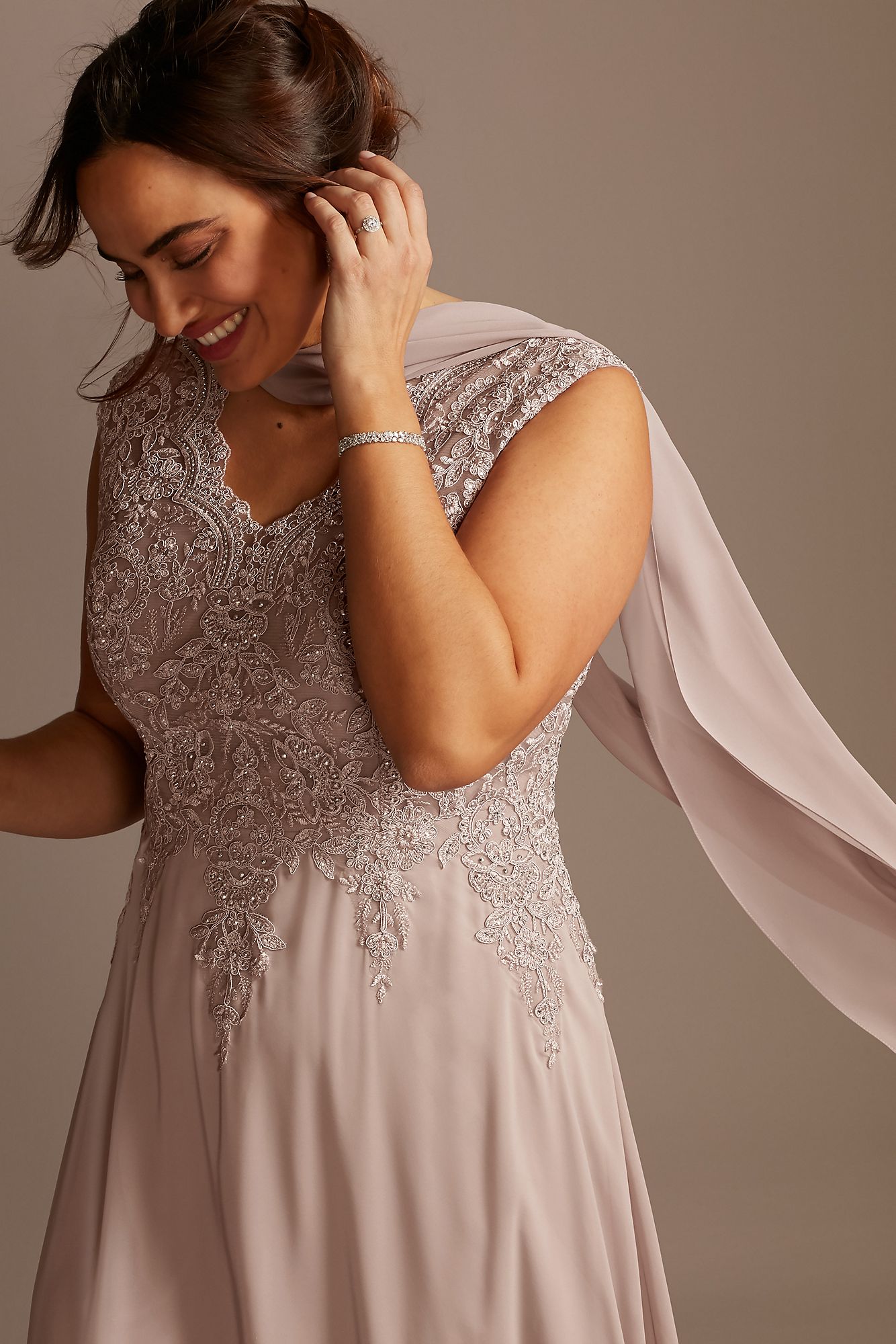 Corded Floral Lace Cap Sleeve Plus Size Dress  760178D