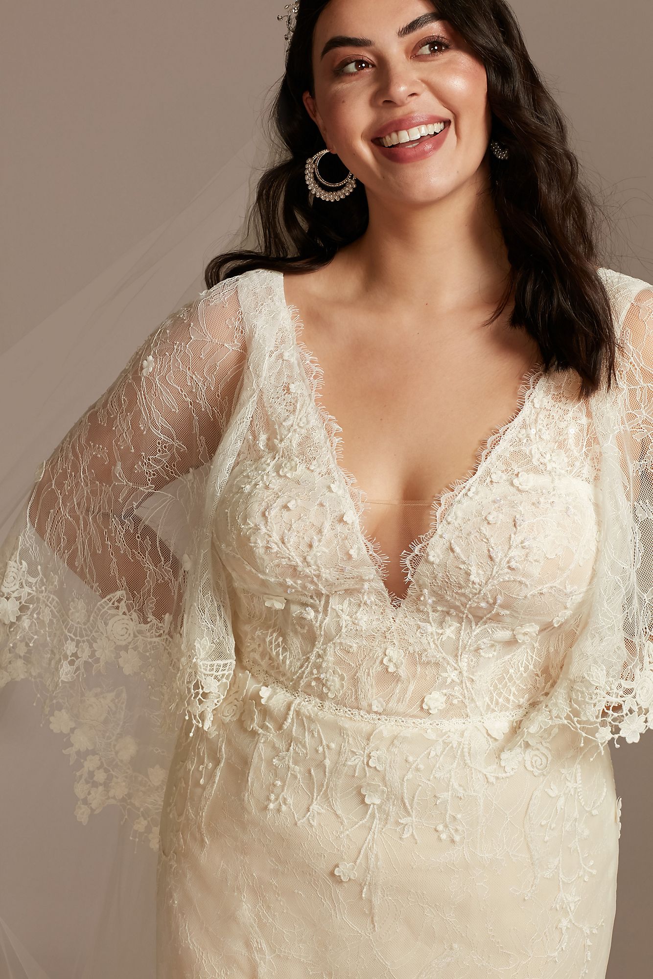 Lace Plus Size Wedding Dress with Trimmed Capelet 8MS251224