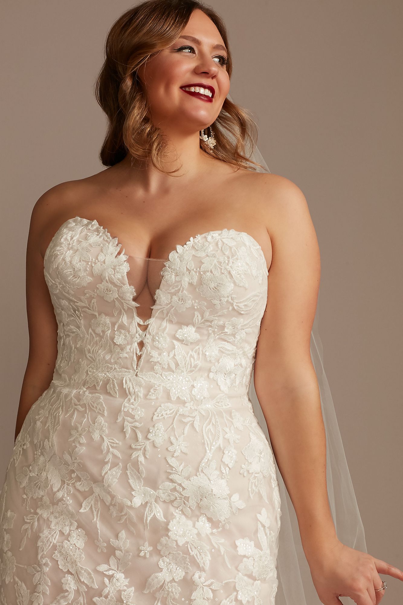 Lace Applique Mermaid Tall Plus Wedding Dress Oleg Cassini 4XL8CWG912