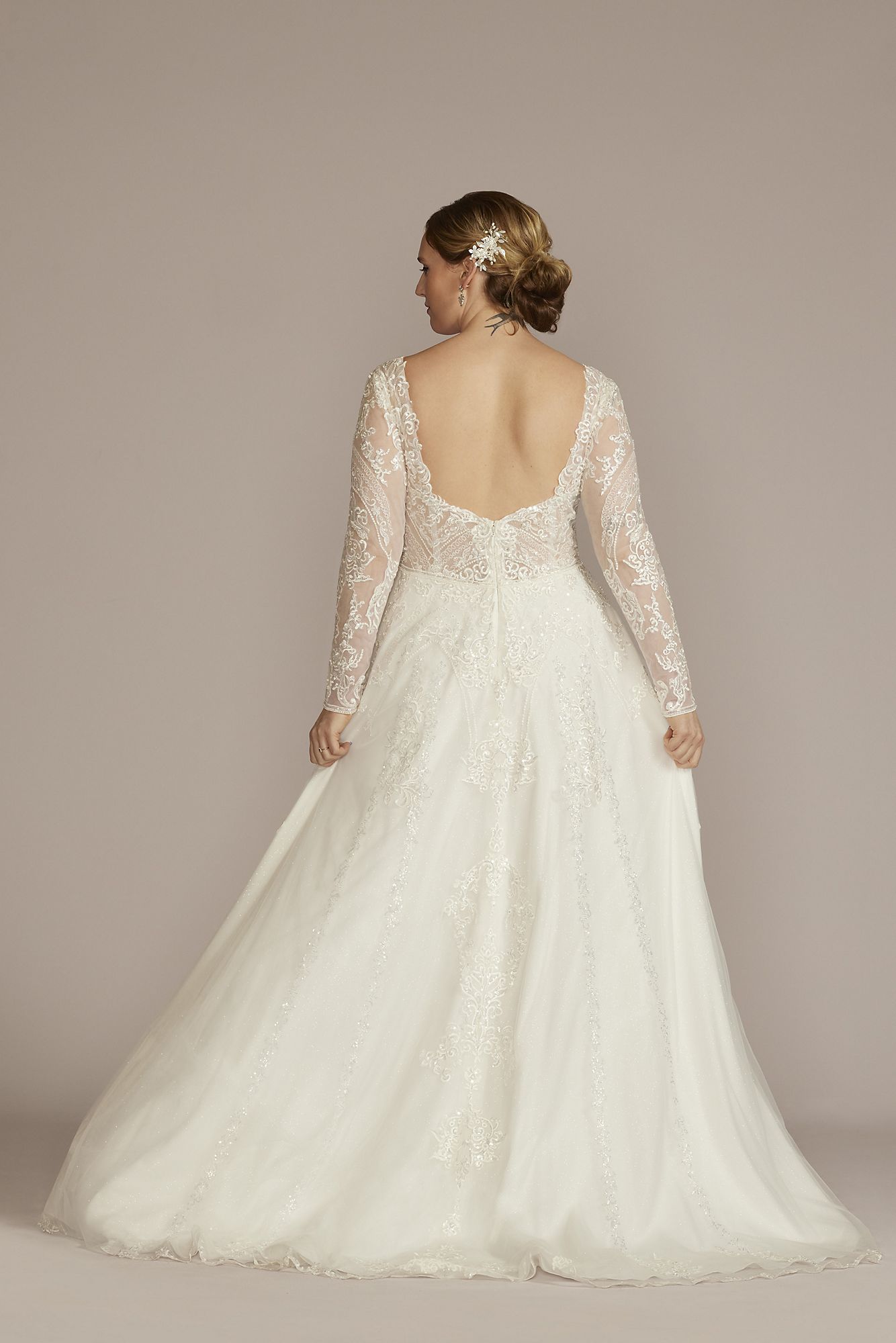 Lace Applique Tulle Long Sleeve Plus Wedding Dress Oleg Cassini 8SLCWG905
