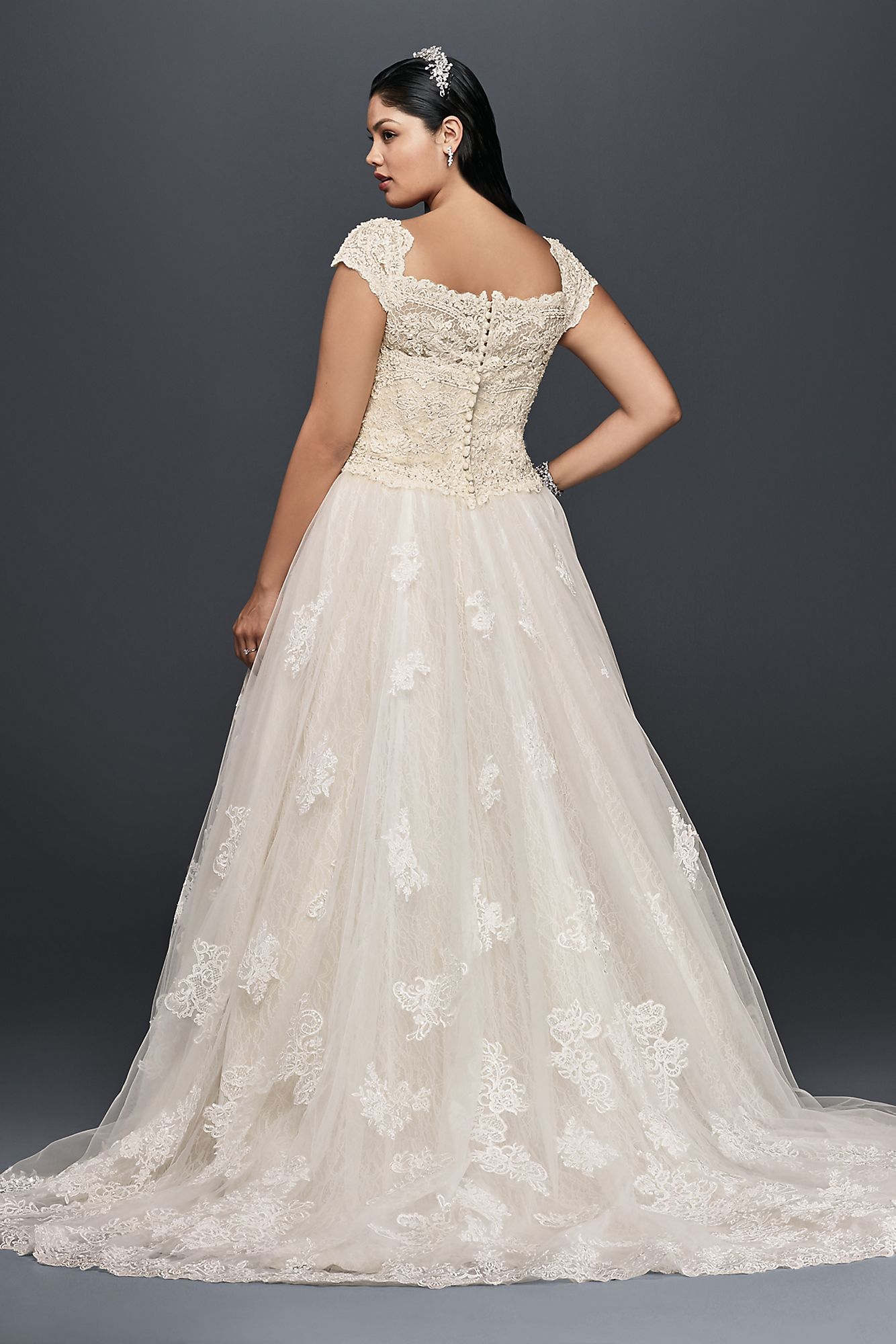 Cap Sleeve Lace Plus Size Ball Gown Wedding Dress 8CWG768
