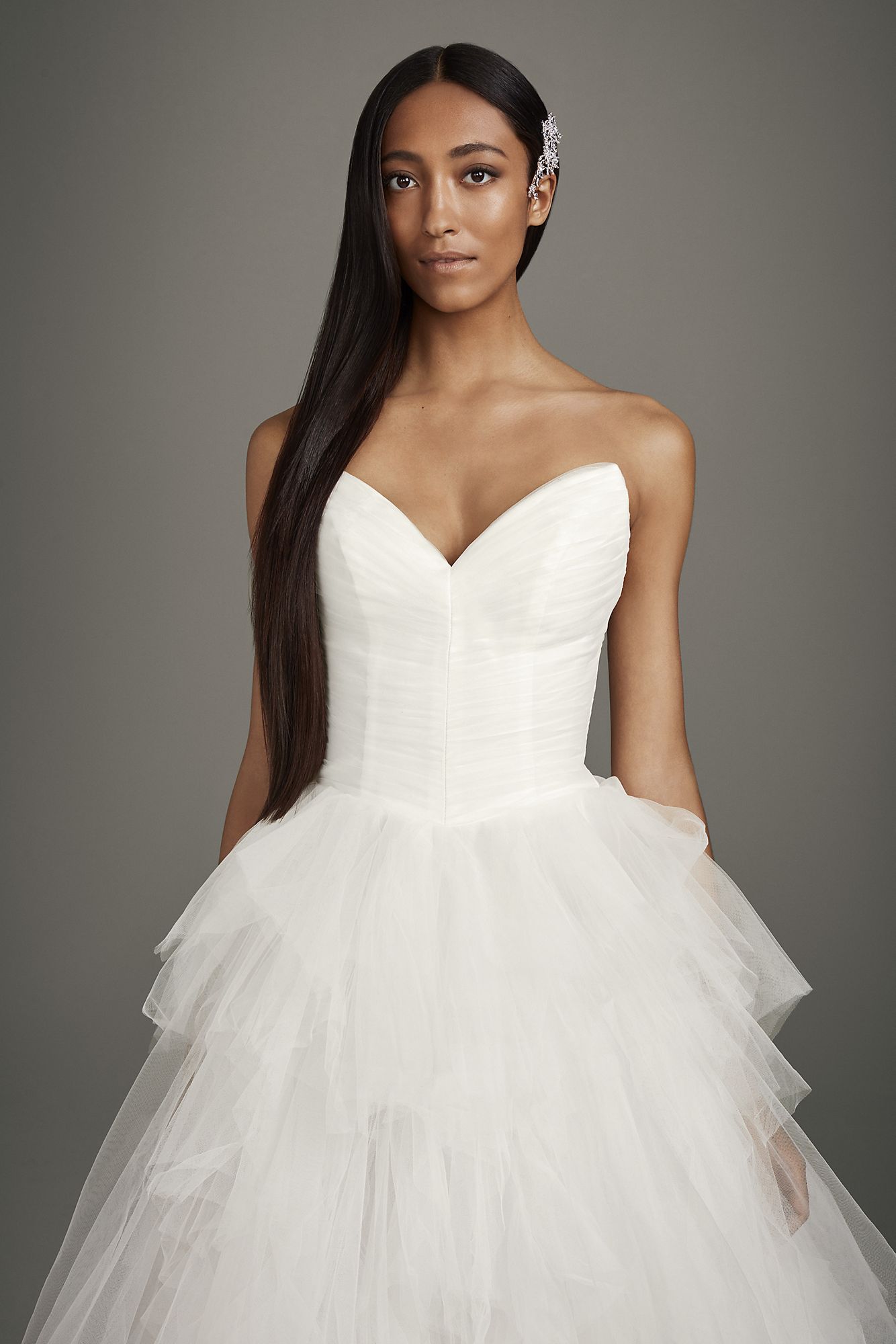 Peaked Sweetheart Tulle Ball Gown Wedding Dress VW351485